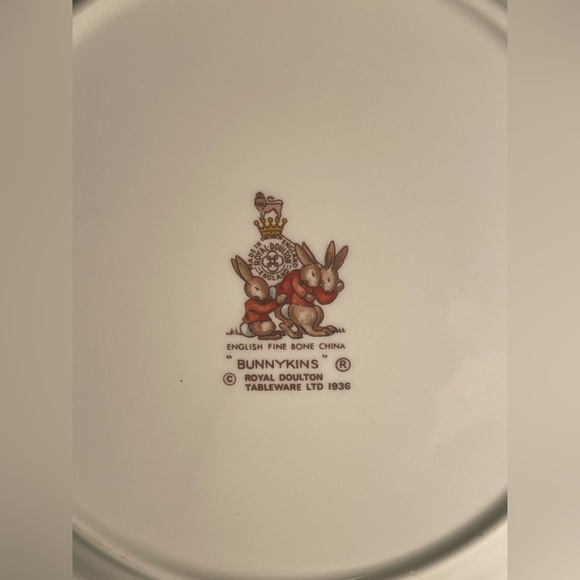 Royal Doulton Bunnykins Celebrate your Christening Set - Picture 5 of 12